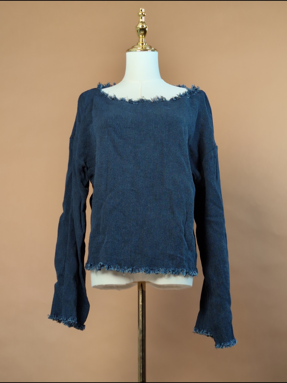Edgy Kendall + Kylie Frayed Raw Hem Knit Top in Denim Blue Model Off-Duty